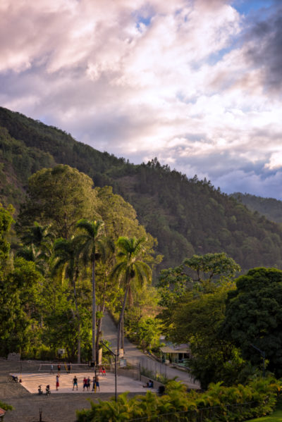 Mountain Side Basketball Jarabacoa, DR